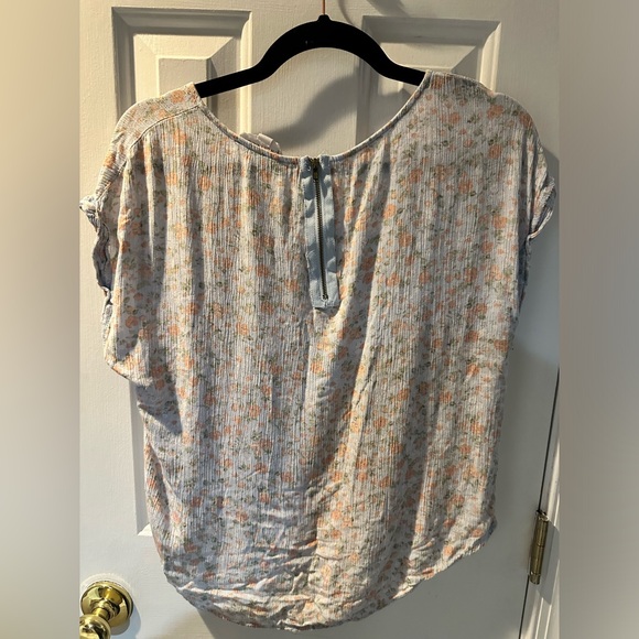 Pink Rose Floral Top - Picture 2 of 2